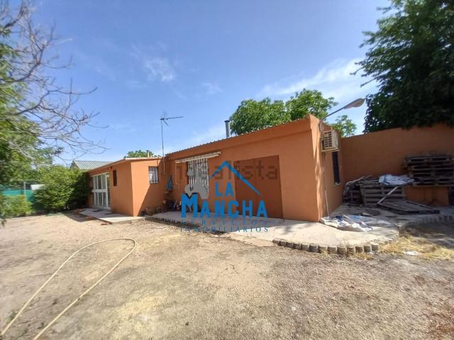 Casa en venta en Urbanización Los Prados, Albacete