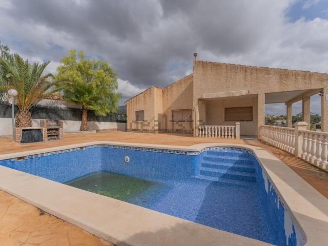 Casa en venta en Albatera, Valencia