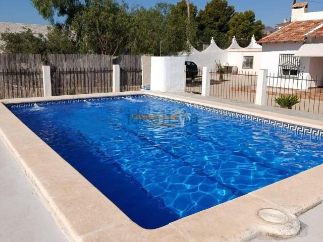 Casa en venta en Albatera, Valencia