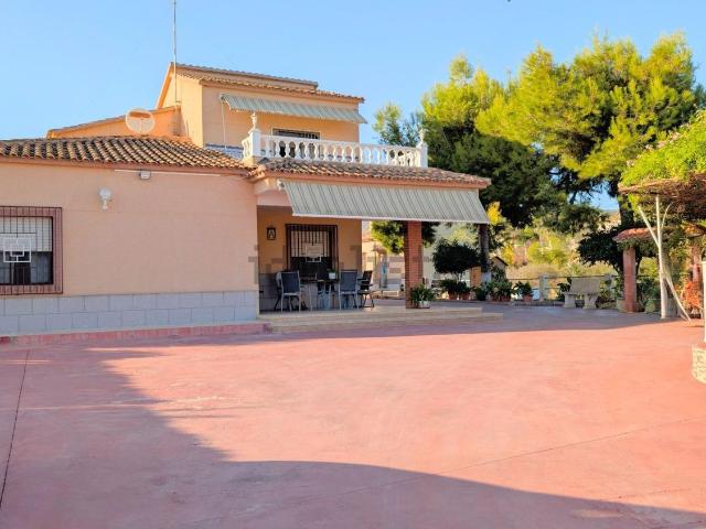 Casa en venta en Albatera, Valencia