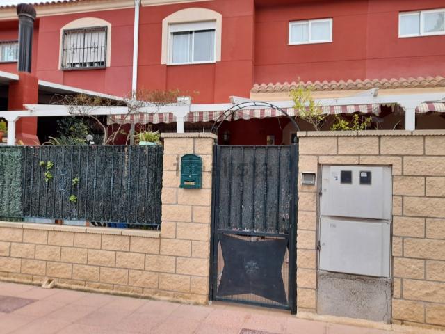Casa en venta en Albatera