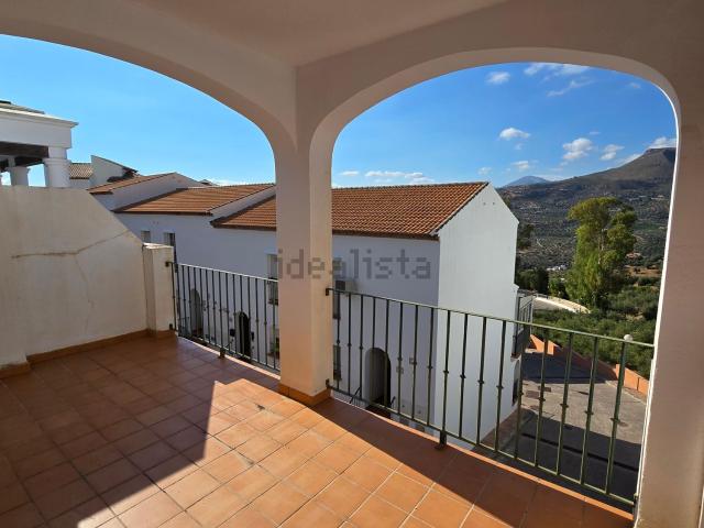 Casa en venta en Alcaucín, Málaga