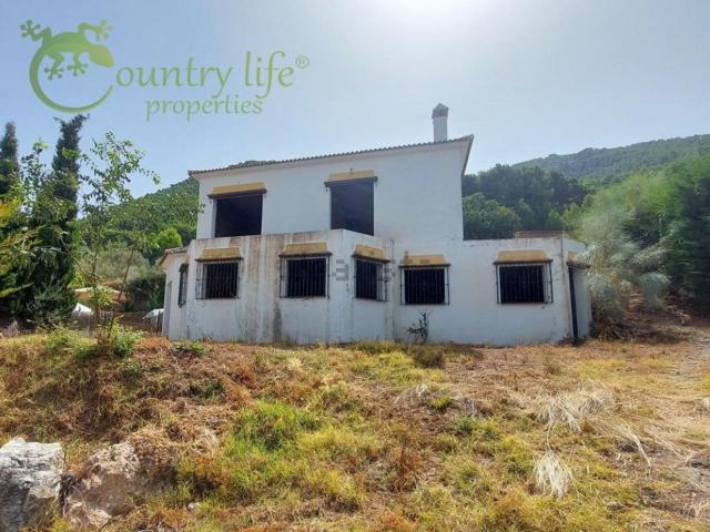 Casa en venta en Alcaucín, Málaga