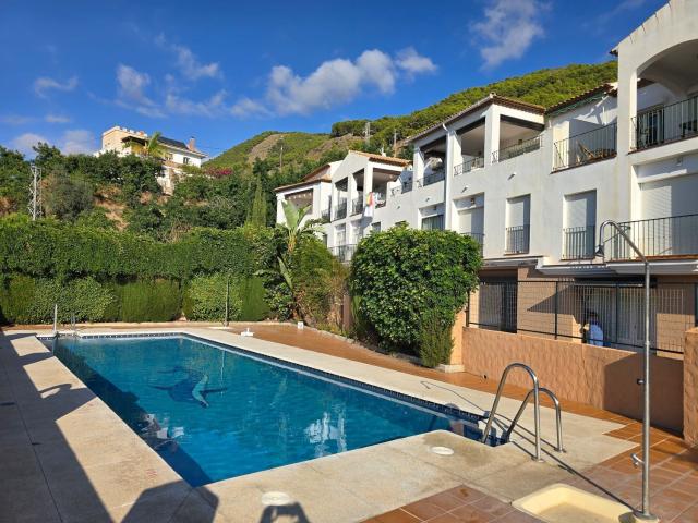 Casa en venta en Alcaucín, Málaga