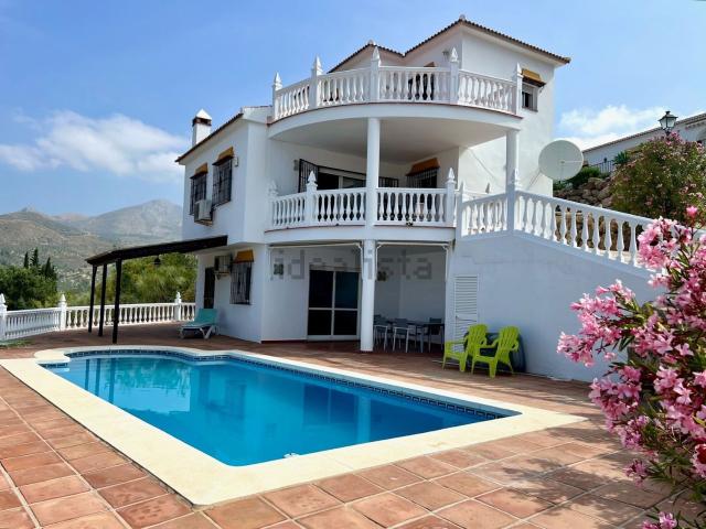 Casa en venta en La Axarquía, Andalucía