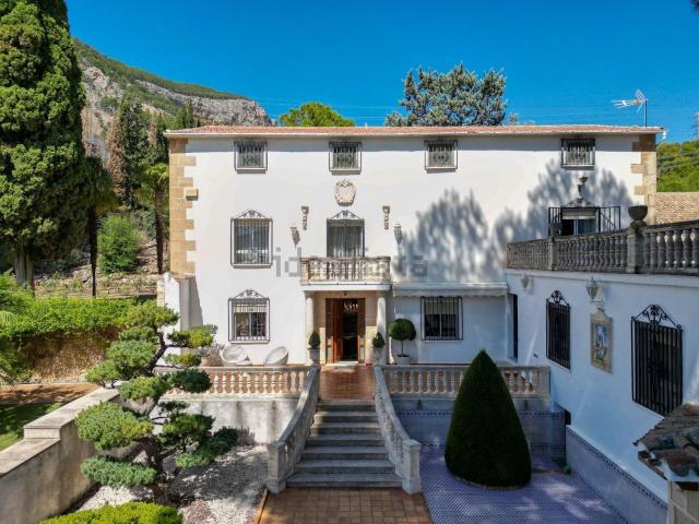 Casa en venta en l'Eixample, l'Alcoià