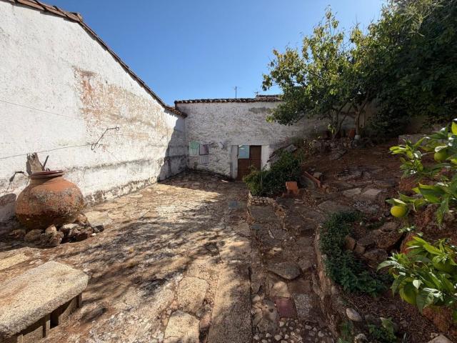 Casa en venta en Alcuéscar, Extremadura