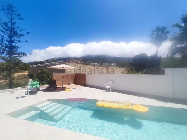 Casa en alquiler en la Marina Baixa, Valencia