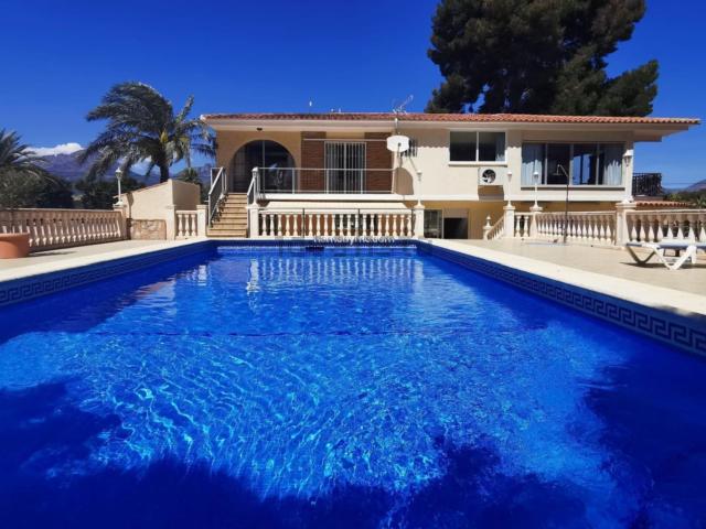 Casa en venta en L'alfàs Del Pi, Valencia