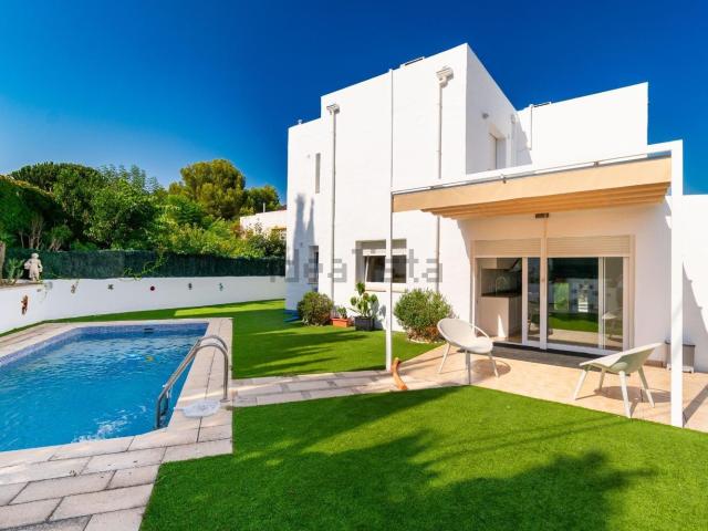 Casa en venta en L'alfàs Del Pi, Valencia