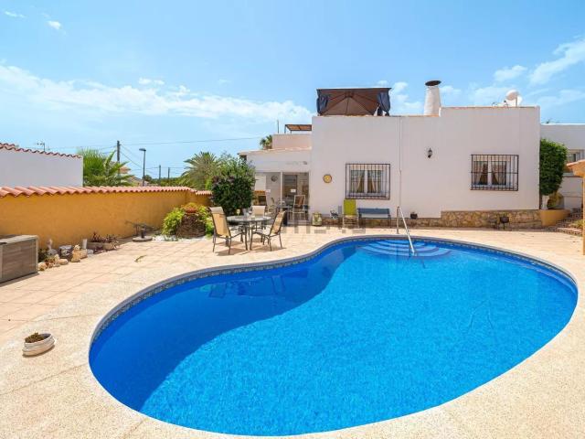 Casa en alquiler en Urbanització Escandinàvia, la Marina Baixa
