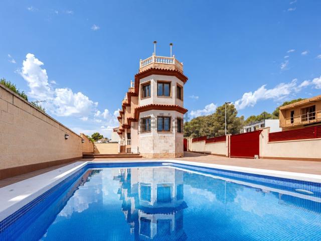 Casa en venta en La Capitana, l'Alfàs del Pi
