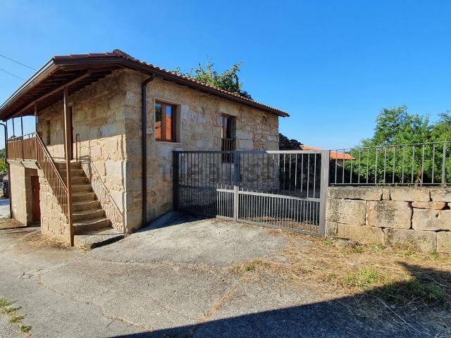 Casa en venta en Allariz, Outeiro de Laxe