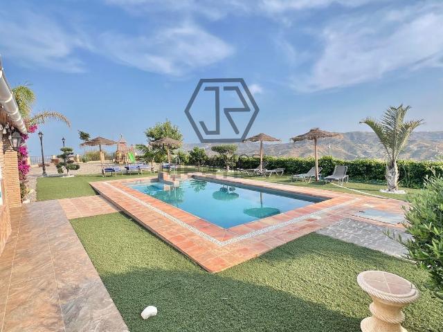 Casa en alquiler en La Axarquía, Andalucía