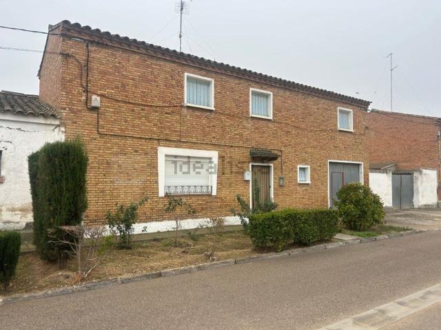 Casa en venta en Frula, Almuniente