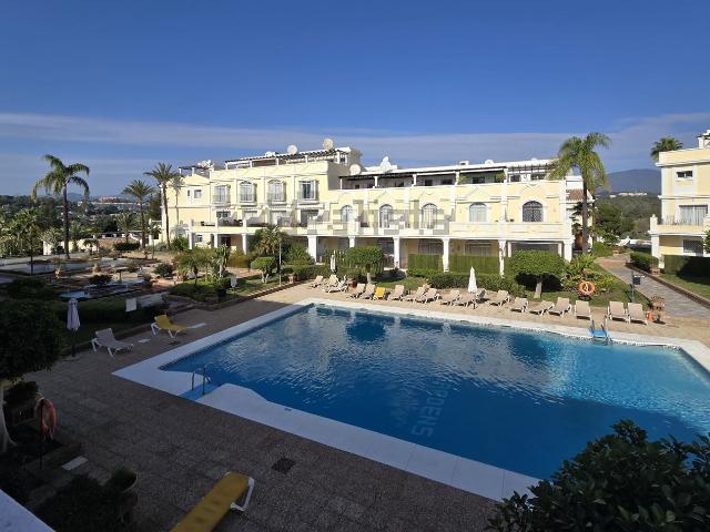 Casa en alquiler en Nueva Andalucía, Costa del Sol Occidental
