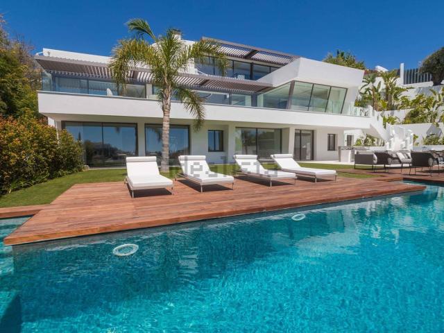 Casa en venta en Nueva Andalucía, Costa del Sol Occidental
