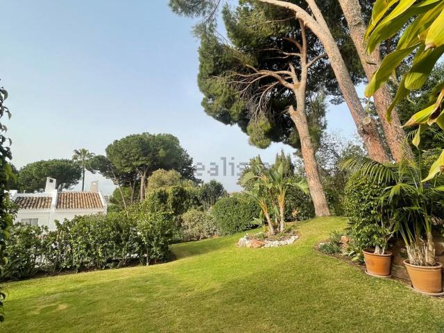 Casa en alquiler en Nueva Andalucía, Costa del Sol Occidental