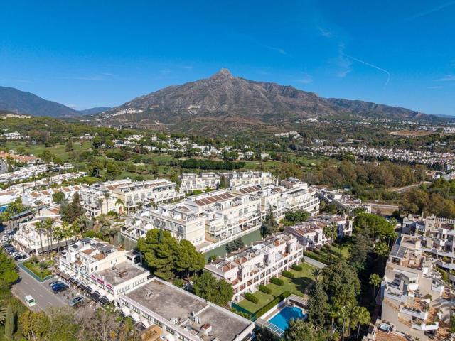 Casa en venta en Nueva Andalucía, Costa del Sol Occidental
