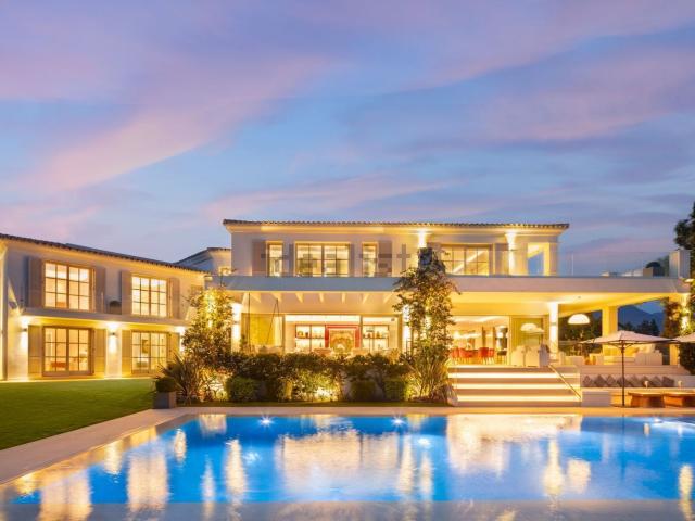Casa en venta en Nueva Andalucía, Costa del Sol Occidental