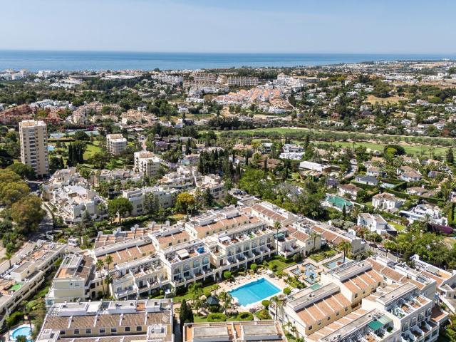 Casa en alquiler en Nueva Andalucía, Costa del Sol Occidental