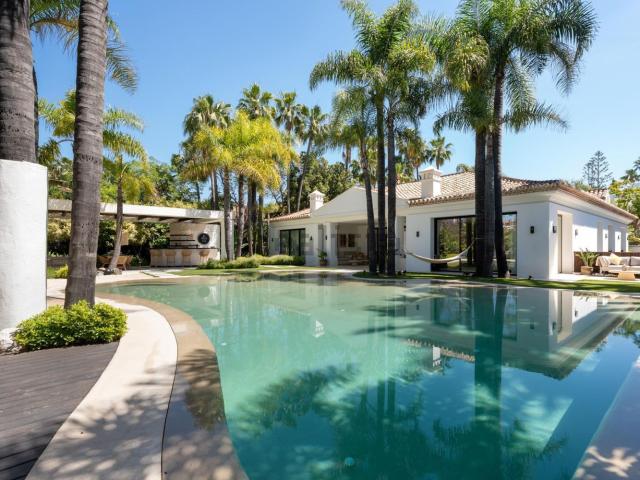 Casa en venta en Nueva Andalucía, Costa del Sol Occidental