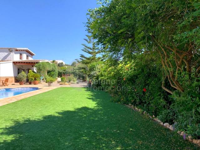 Casa en venta en El Puente, Álora