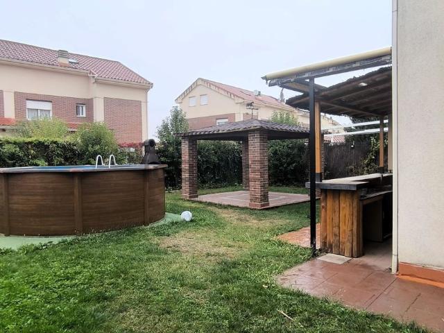 Casa en venta en Alovera, Guadalajara