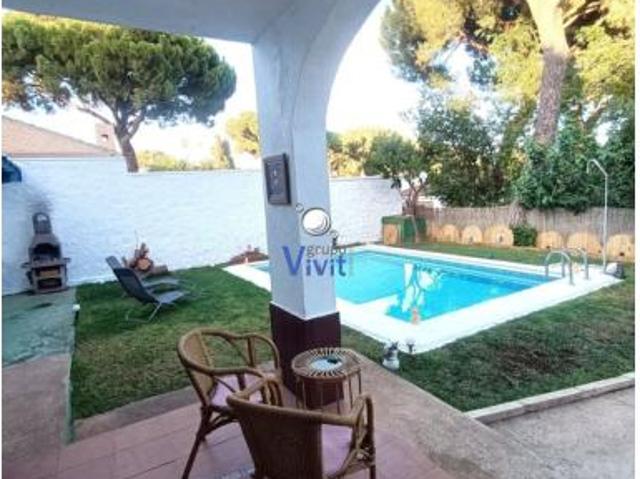 Chalet en alquiler en Alcalá De Guadaíra, Andalucía