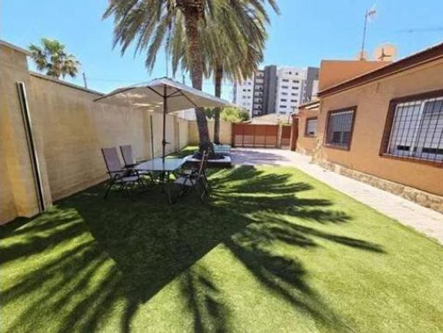 Chalet en alquiler en Platja de Mutxavista, l'Alacantí