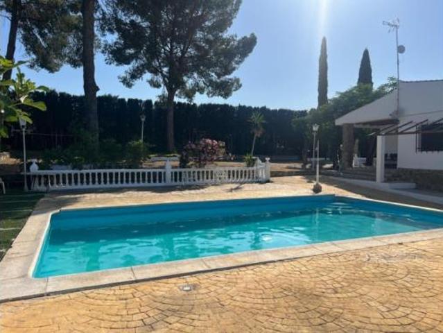 Chalet en alquiler en Baena, Andalucía