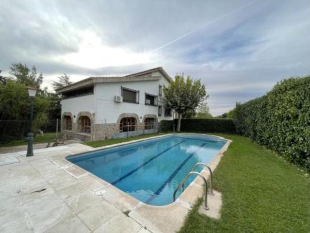 Chalet en alquiler en Urbanizaciones Noroeste, Boadilla Del Monte