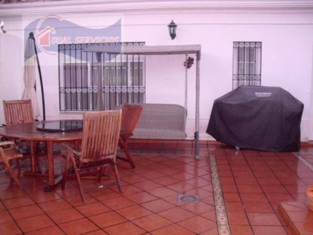 Chalet en alquiler en Nuevo Portil, Costa Occidental