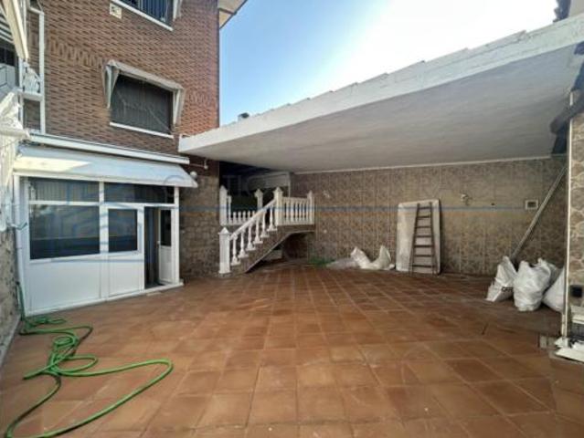 Chalet en alquiler en Coslada, Madrid