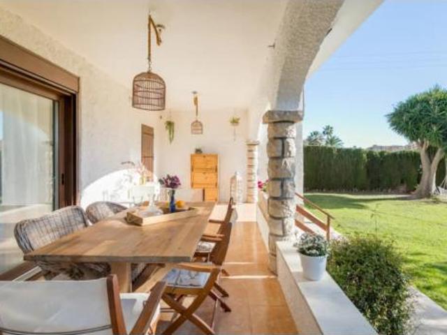 Chalet en alquiler en Urbanització L'Almadrava, l'Alacantí