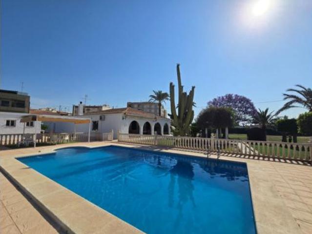 Chalet en alquiler en les Baies / Las Bayas, el Baix Vinalopó
