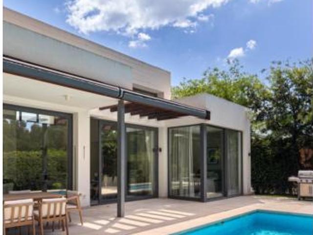 Chalet en alquiler en Nueva Atalaya, Costa del Sol Occidental