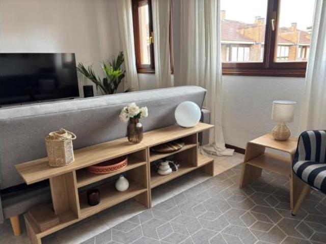 Chalet en alquiler en Laredo