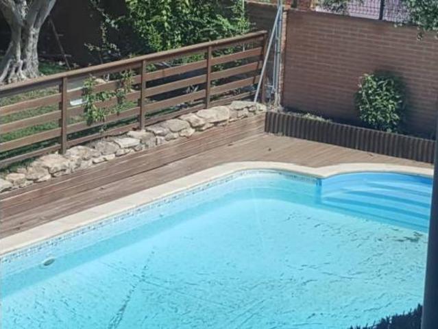 Chalet en alquiler en Vila Montcada, Segrià