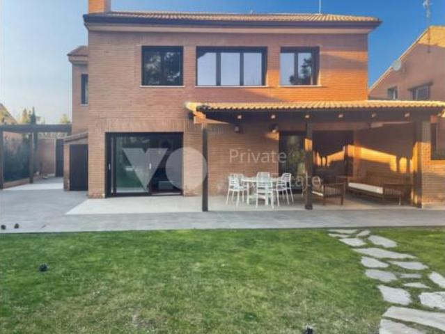 Chalet en alquiler en Majadahonda, Madrid