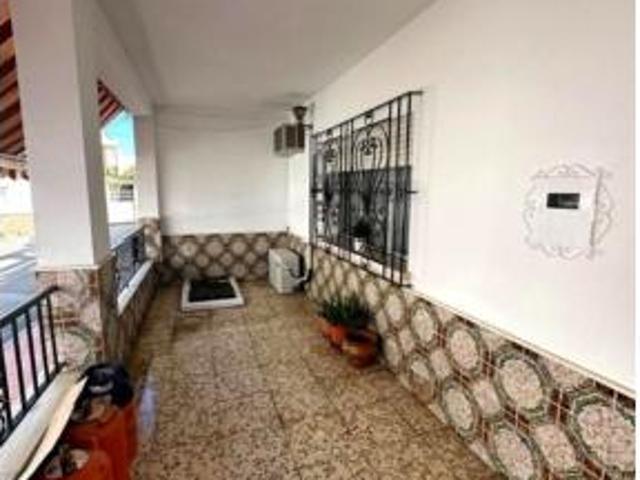 Chalet en alquiler en Puerto de la Torre, Málaga-Costa del Sol