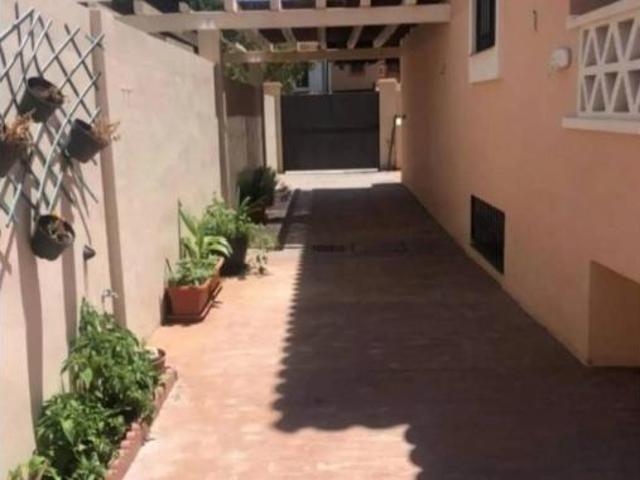 Chalet en alquiler en Puerto de la Torre, Málaga-Costa del Sol
