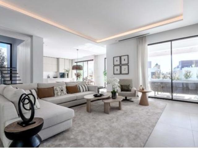 Chalet en alquiler en La Carolina, Costa del Sol Occidental