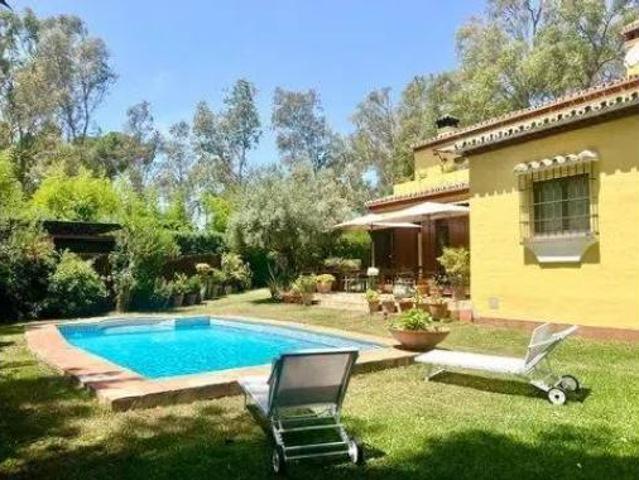 Chalet en alquiler en La Carolina, Costa del Sol Occidental