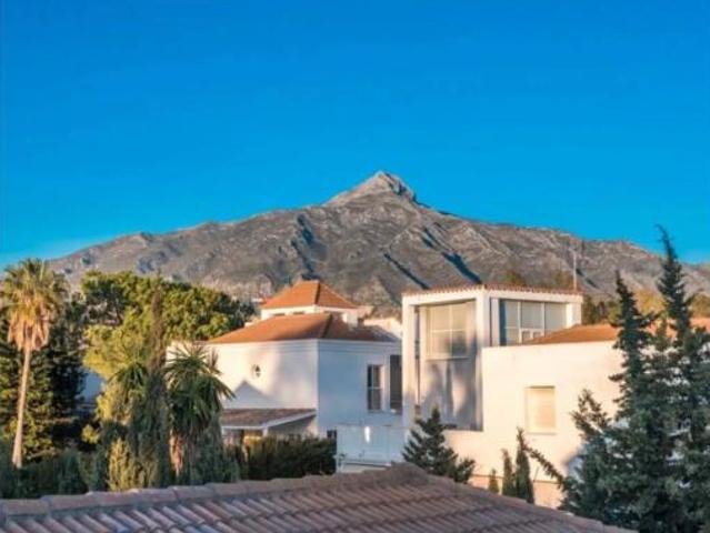 Chalet en alquiler en Nueva Andalucía, Costa del Sol Occidental