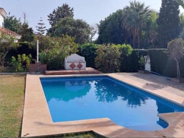 Chalet en alquiler en Altos de Xarblanca, Costa del Sol Occidental