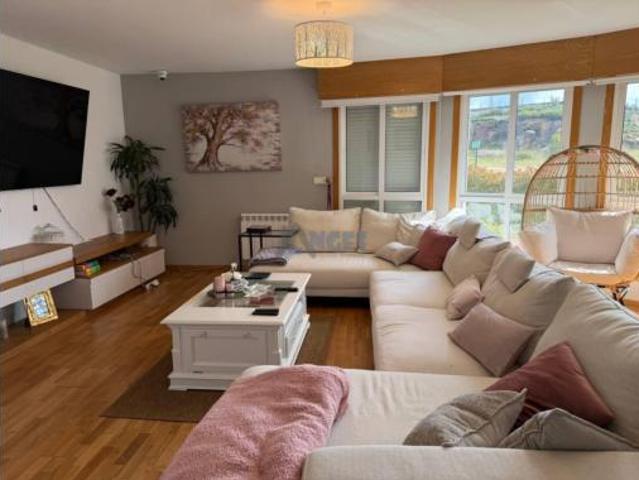 Chalet en alquiler en Lamela, Ourense