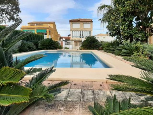 Chalet en alquiler en Urbanització Platja d'Oliva, la Safor