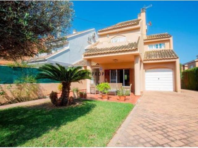 Chalet en alquiler en Montcanyada, Paterna