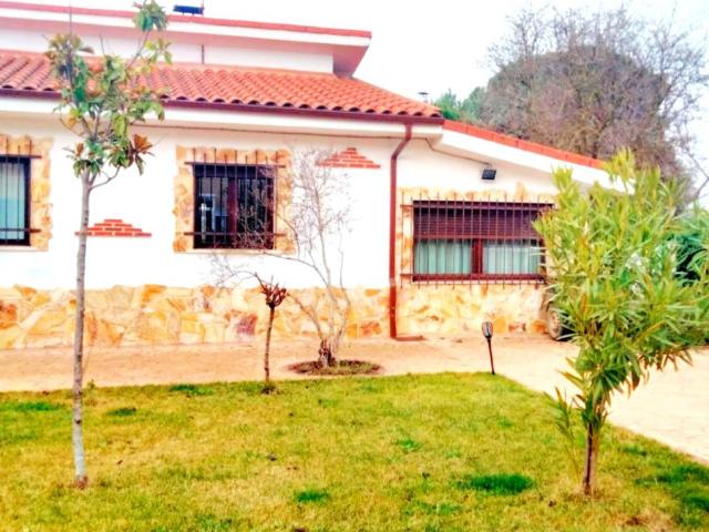 Chalet en alquiler en Aldeaseca de Armuña, Villares De La Reina